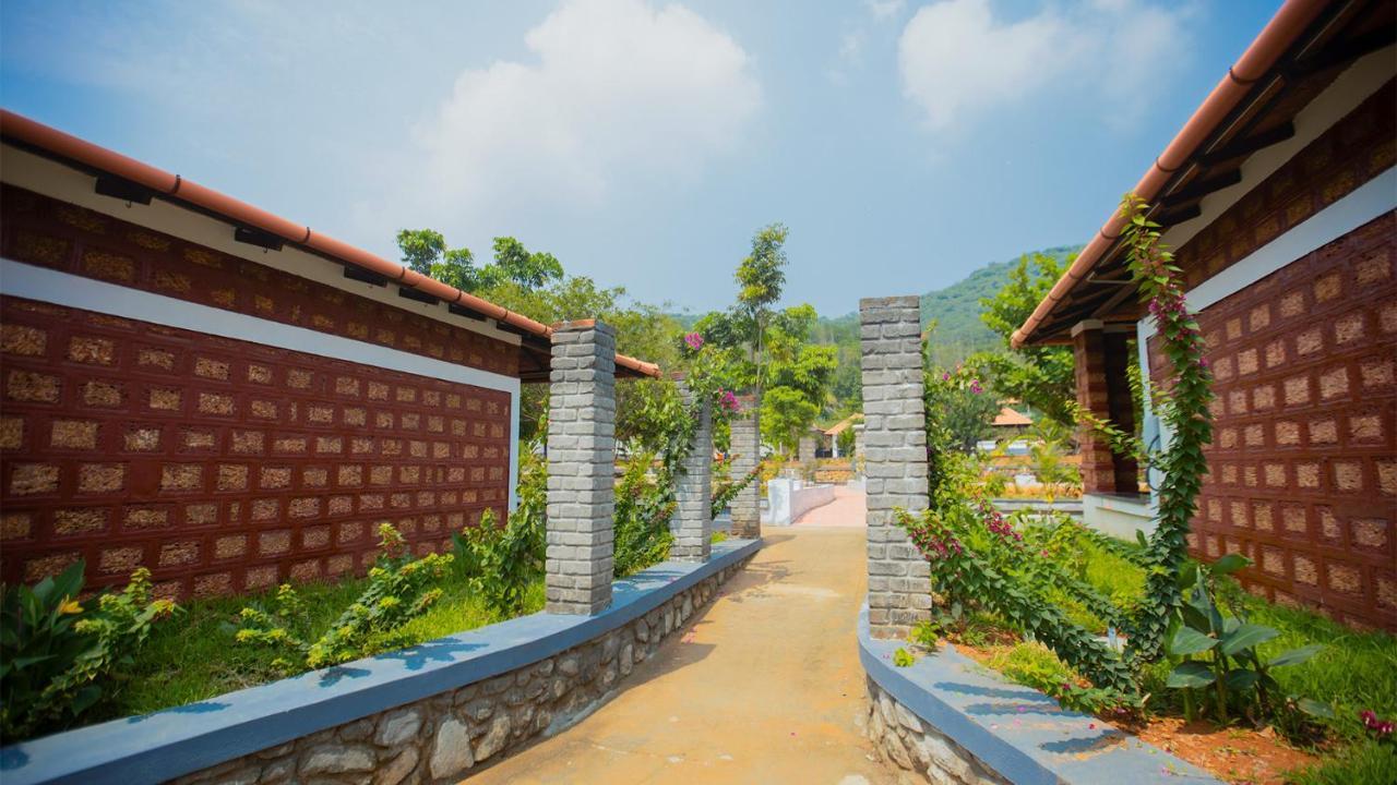 Aara Jungle Resort Coimbatore Exteriör bild