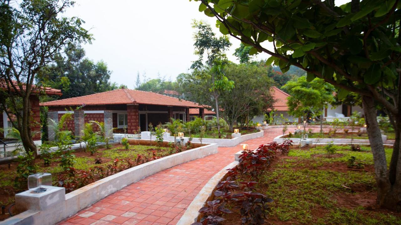 Aara Jungle Resort Coimbatore Exteriör bild