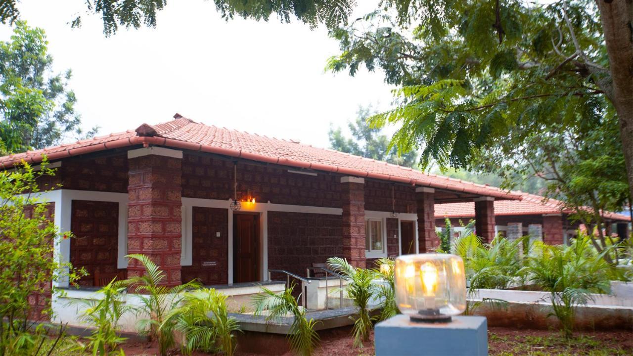 Aara Jungle Resort Coimbatore Exteriör bild