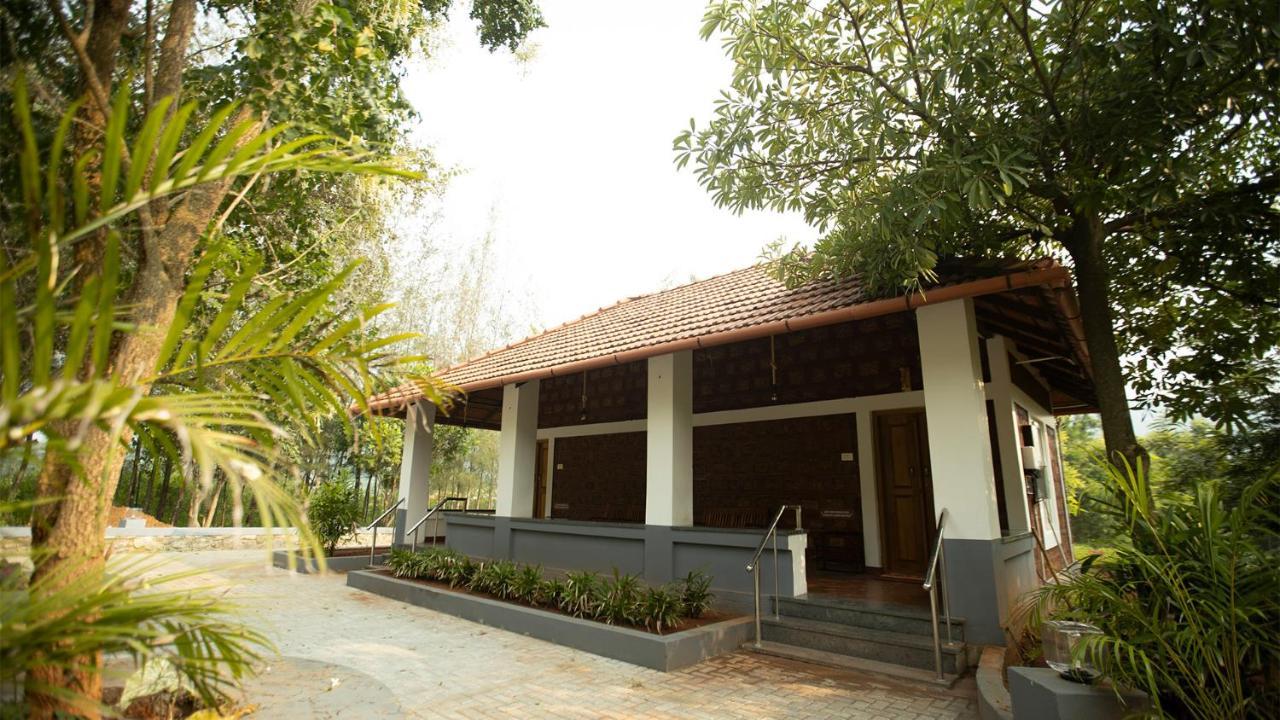 Aara Jungle Resort Coimbatore Exteriör bild